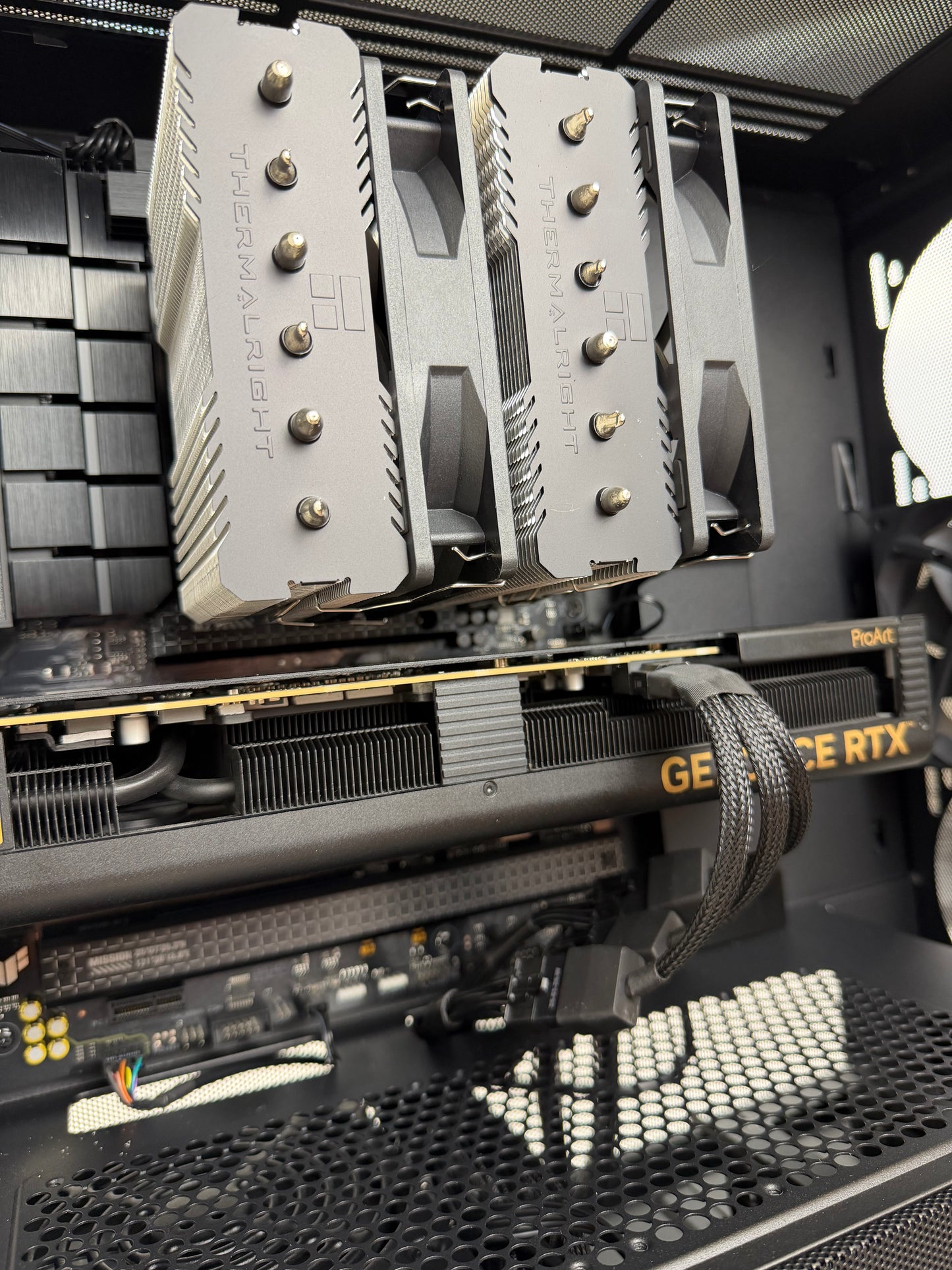 Gamer PC / Ryzen 7 7800X3D / 32gb DDR5 / RTX 4080 Super 16gb / 1TB Nvme SSD / Windows 11
