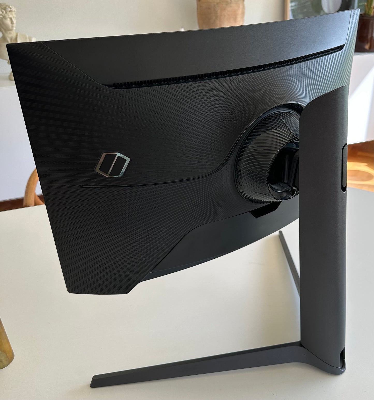 Samsung Odyssey G7 27" QLED 1440p / 240hz