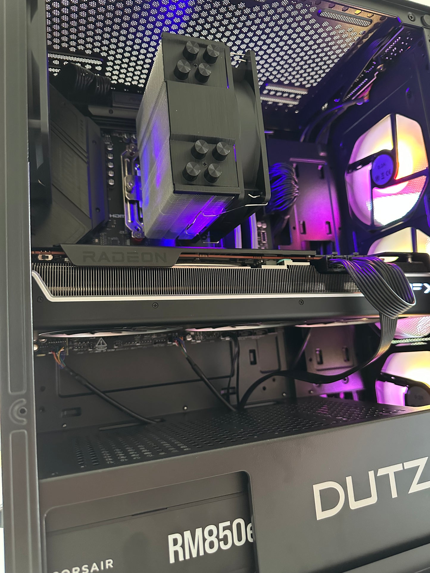 Gamer PC / RX 7900 XT 20gb / R7 7700 / 32gb DDR5 / 500gb SSD / Win 11