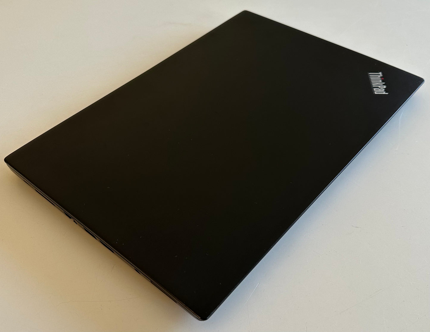 Lenovo Thinkpad T480s / 14" HD / i7 8550u / 8 gb Ram / 256gb SSD / Win 11