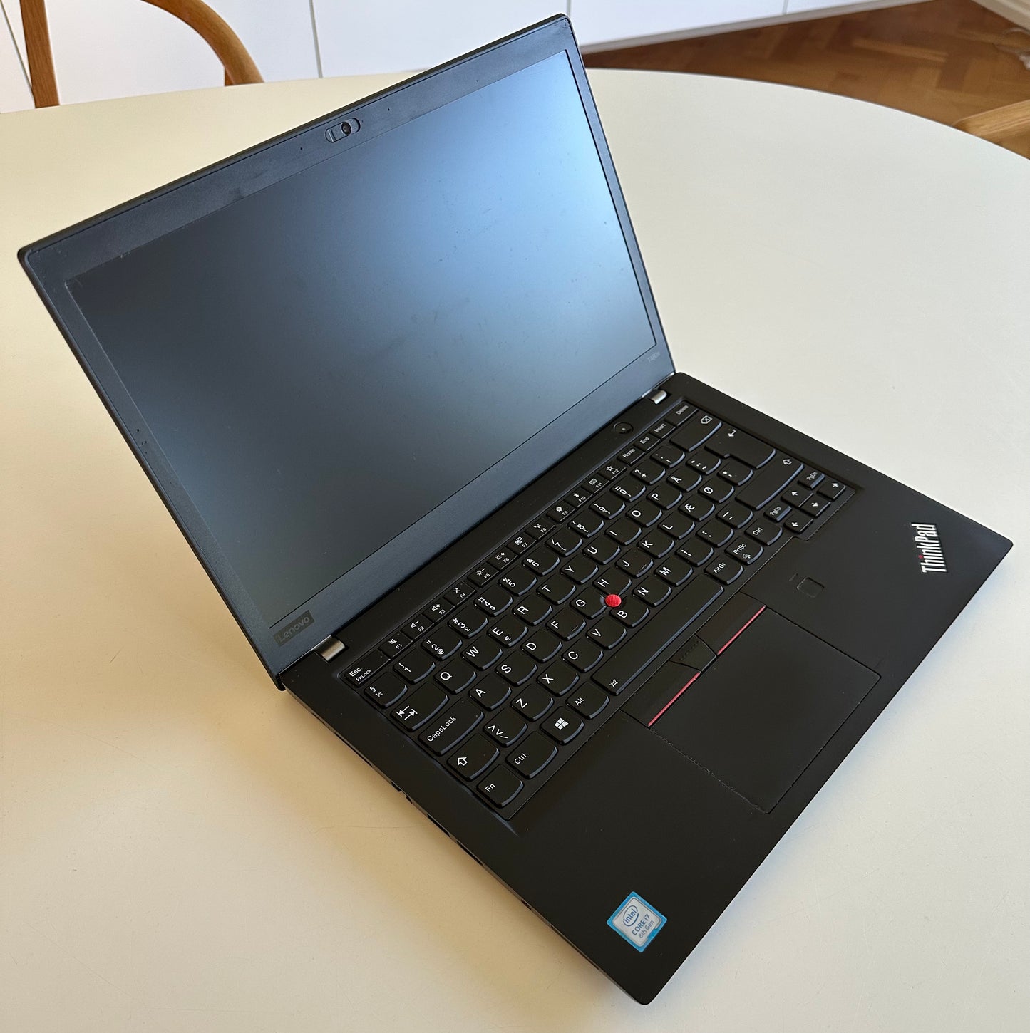 Lenovo Thinkpad T480s / 14" HD / i7 8550u / 8 gb Ram / 256gb SSD / Win 11