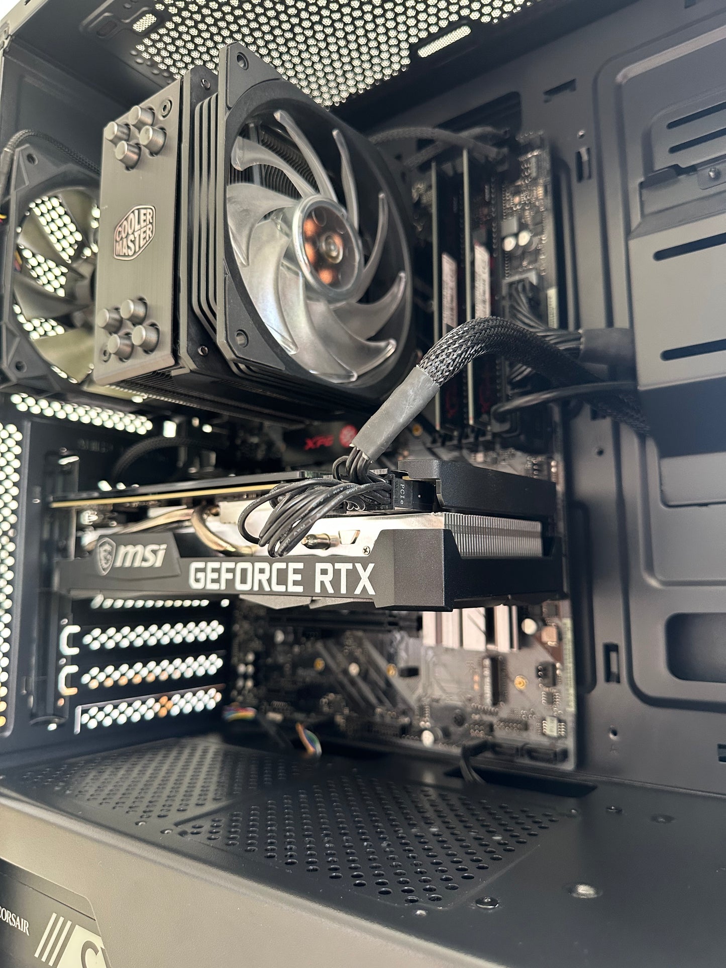 Gamer PC / RTX 3060 Ti 8gb / i5 10600KF / 32gb DDR4 / 1TB SSD / Win 11