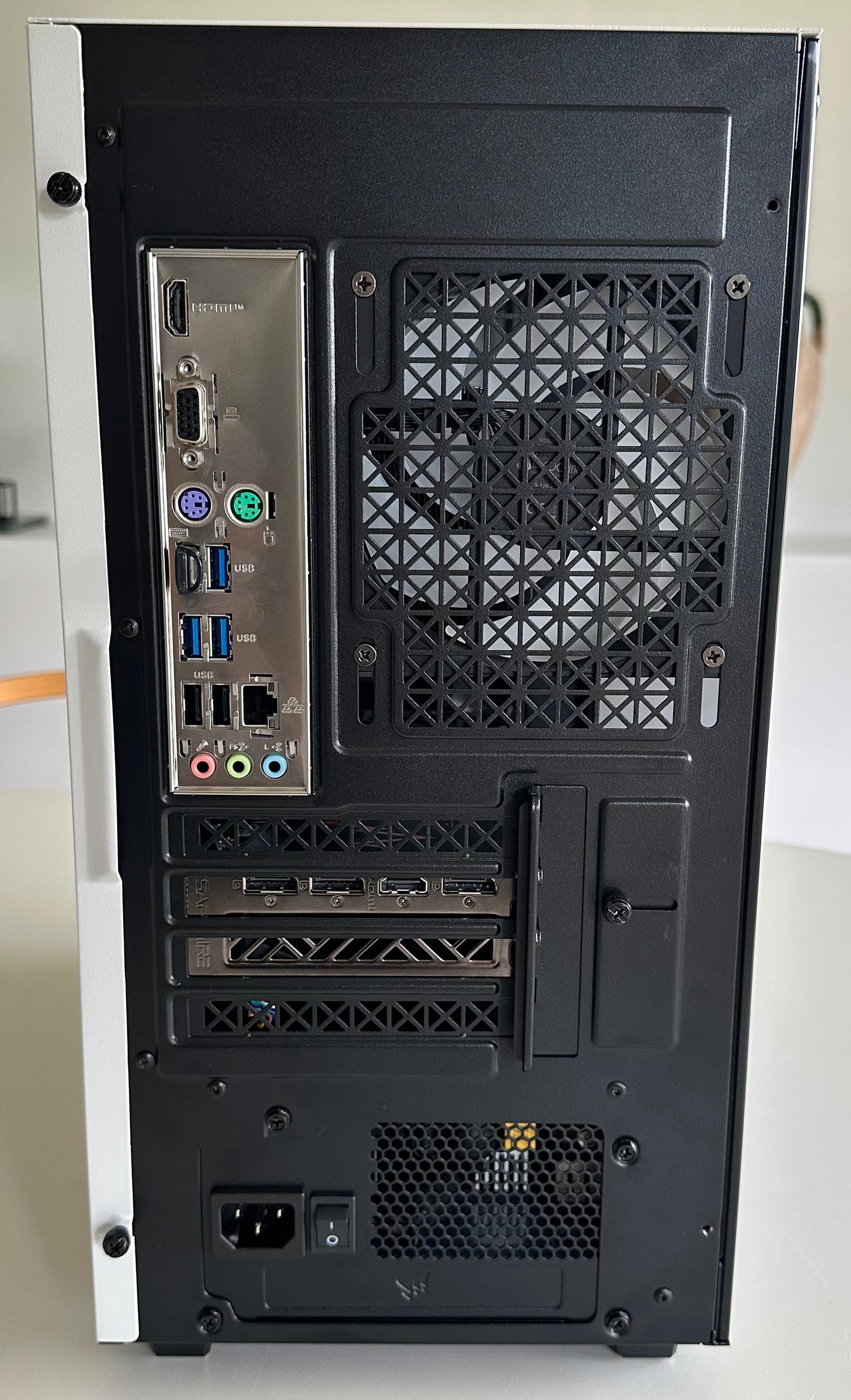 Gamer PC / RX 7600 8gb / R5 7600X / 32gb DDR5 / 1TB SSD / Win 11