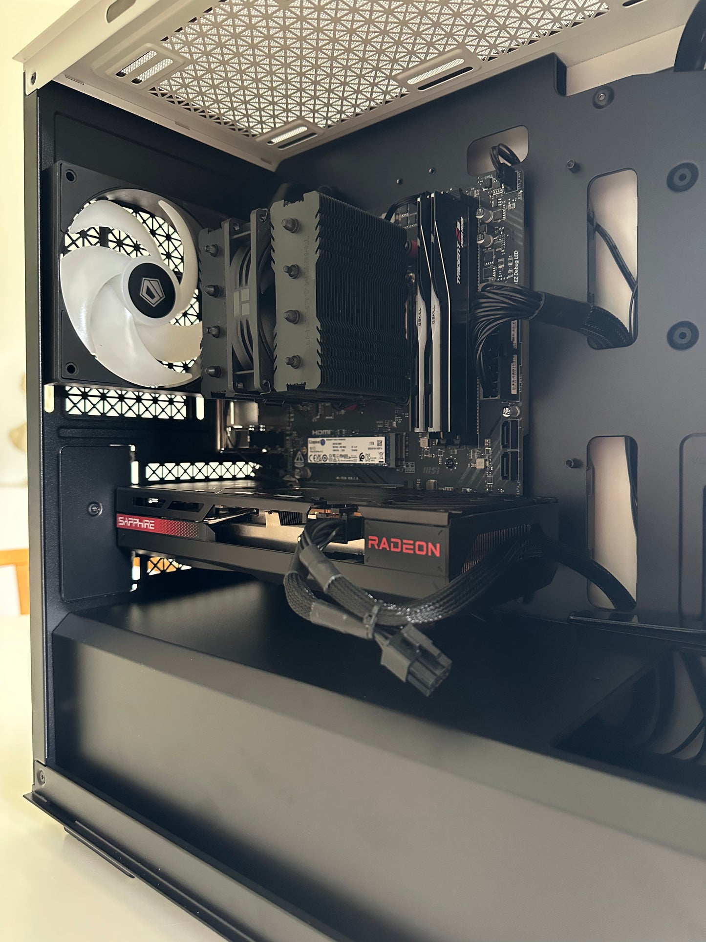 Gamer PC / RX 7600 8gb / R5 7600X / 32gb DDR5 / 1TB SSD / Win 11