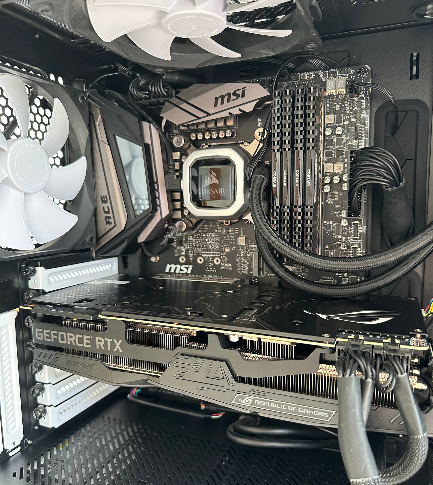 Gamer PC / RTX 2070 Super 8gb / i9 9900K / 32gb DDR4 / 1TB SSD / Win 11