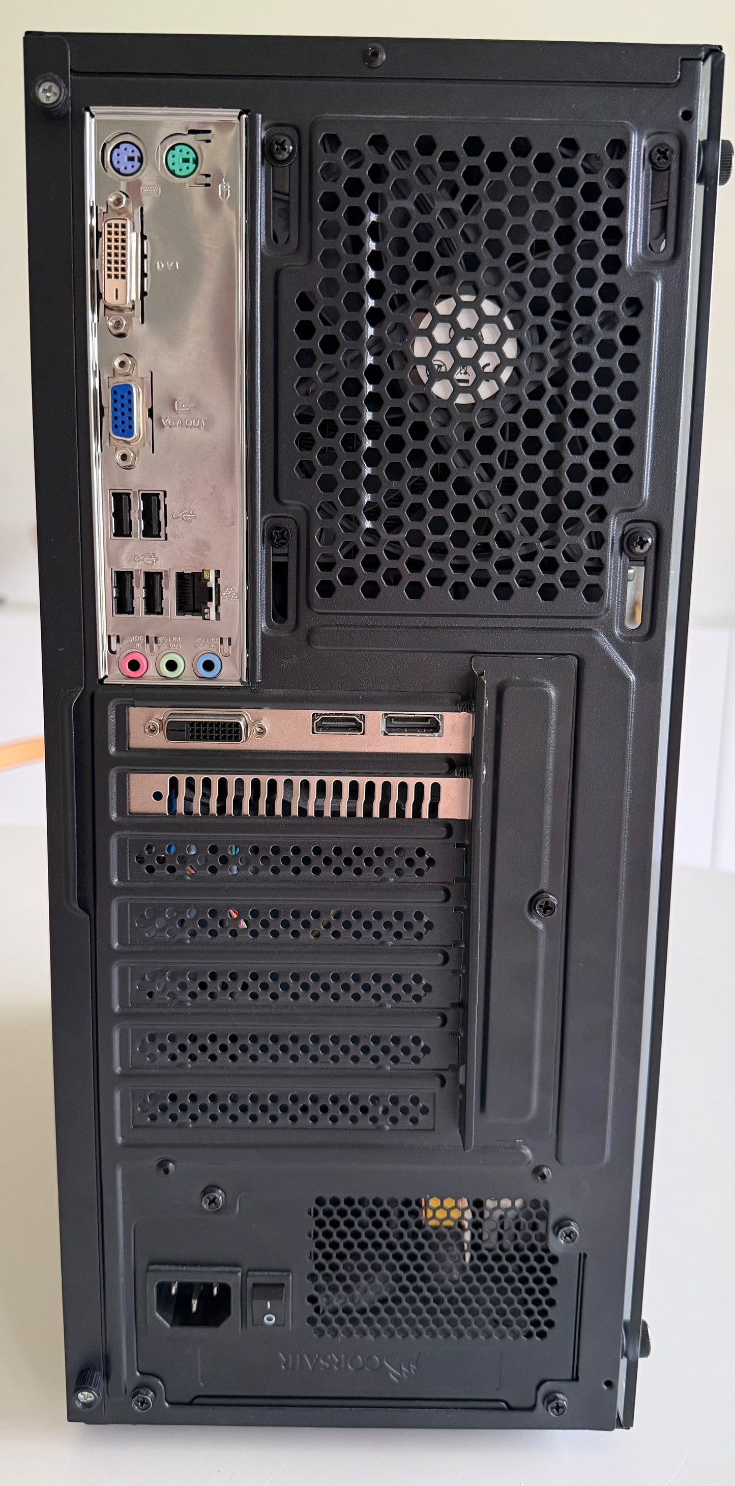 Gamer PC / GTX 1060 3gb / i5 3570k / 8gb DDR3 / 256GB SSD / Win 10