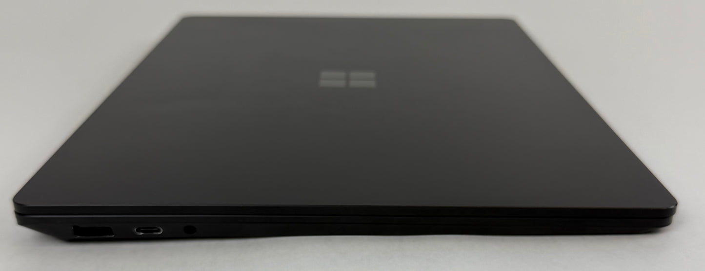 Microsoft Surface Laptop 5 / 13.5" / Intel i5 1245u / 16gb Ram / 256gb SSD / Win 11