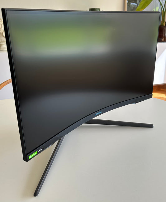 Samsung Odyssey G7 27" QLED 1440p / 240hz