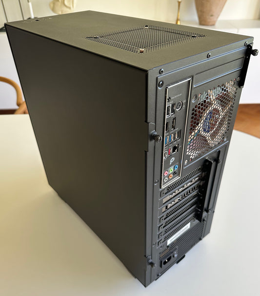 Gamer PC / RTX 3080 10gb / i7 12700k / 16gb DDR4 / 500gb SSD / Win 11