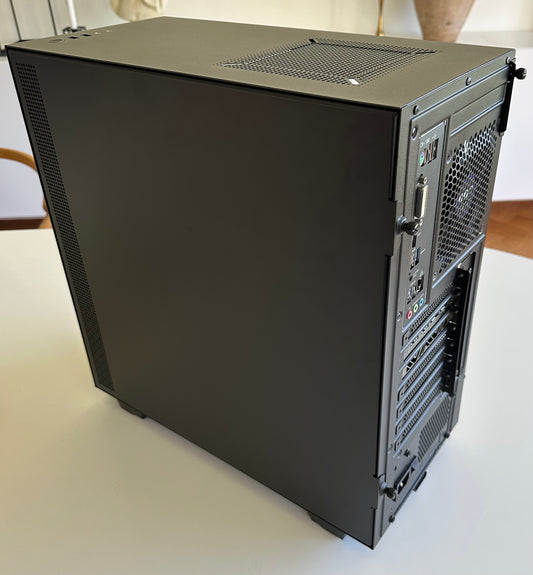 Gamer PC / RX 5700 XT 8gb / R5 5600X / 16gb DDR4 / 500gb SSD / Win 10