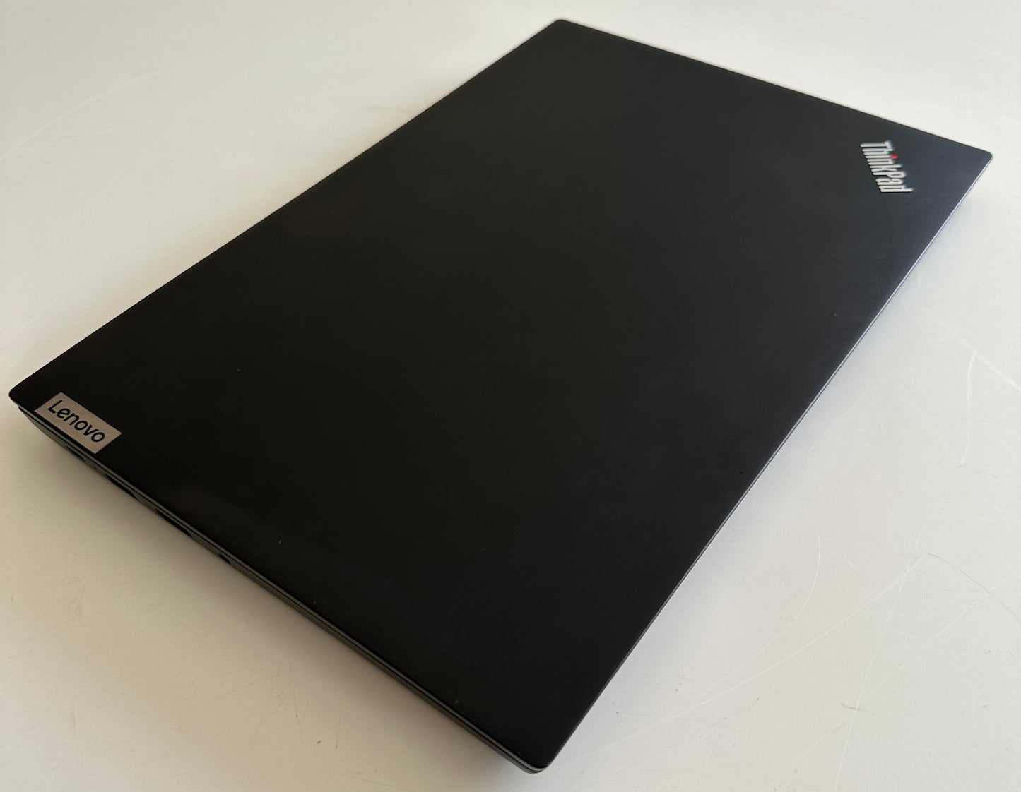 Lenovo Thinkpad E14 Gen 4 / 14" HD / Ryzen 7 5825u / 16 gb Ram / 500gb SSD / Windows 11