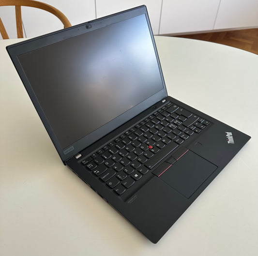 Lenovo Thinkpad T14s Gen 1 / 14" HD / R7 4750u / 16 gb Ram / 256gb SSD / Win 11