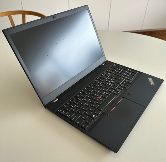 Lenovo Thinkpad P53s / 15" HD / i7 8th gen / Quadro GPU / 16gb Ram / 512gb SSD / Win 11