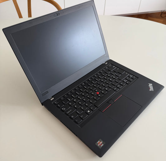 Lenovo Thinkpad A485 / 14" FHD / R5 2500u / 8gb Ram / 256gb SSD / Win 11
