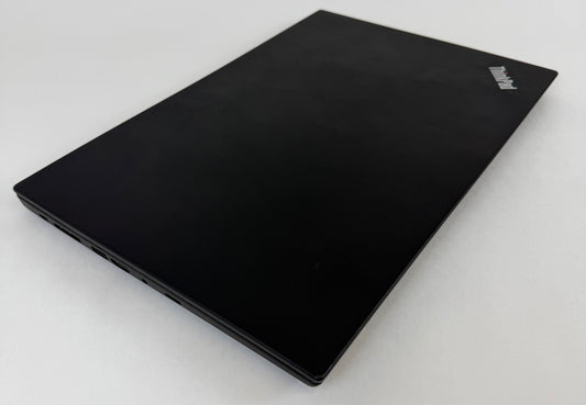 Lenovo Thinkpad T590 / 15" HD / i5 8265u / 8gb Ram / 256gb SSD / Win 11