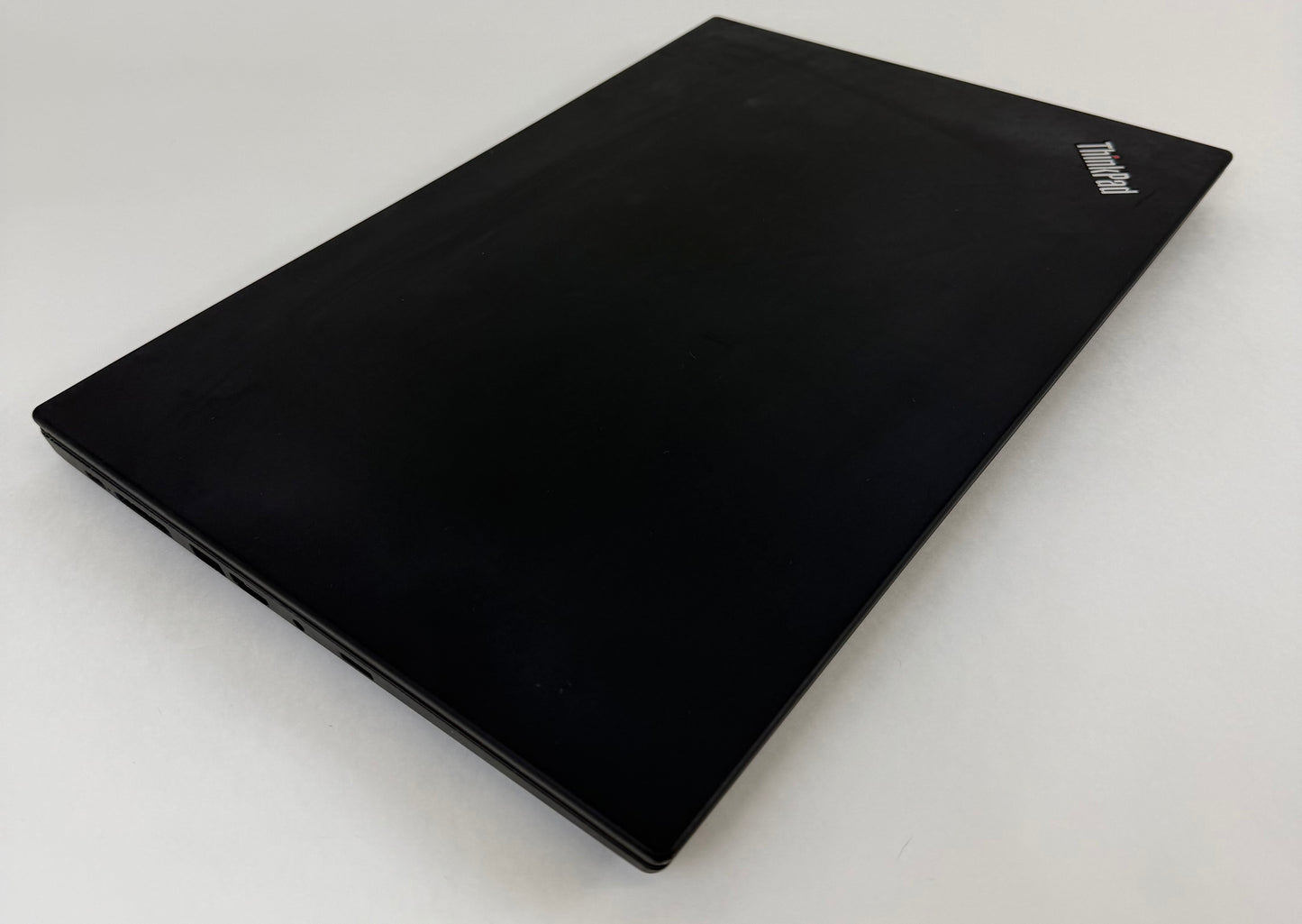 Lenovo Thinkpad T590 / 15" HD / i5 8265u / 8gb Ram / 256gb SSD / Win 11