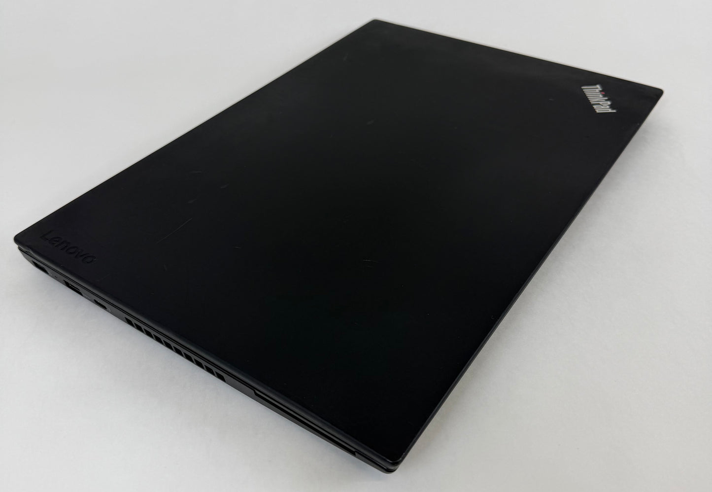 Lenovo Thinkpad T570 / 15" HD / i5 7200u / 8gb Ram / 256gb SSD / Win 11