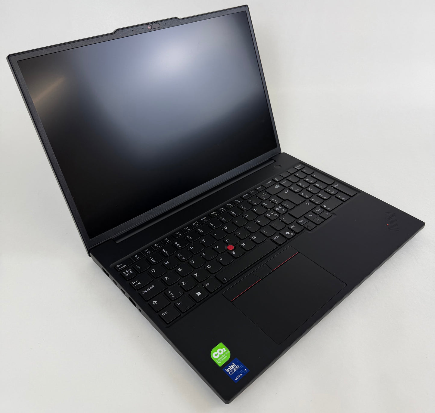 Lenovo Thinkpad P16s Gen 3 / 16" / RTX 500 Ada / Core Ultra 7 155H / 32GB RAM / 1TB SSD