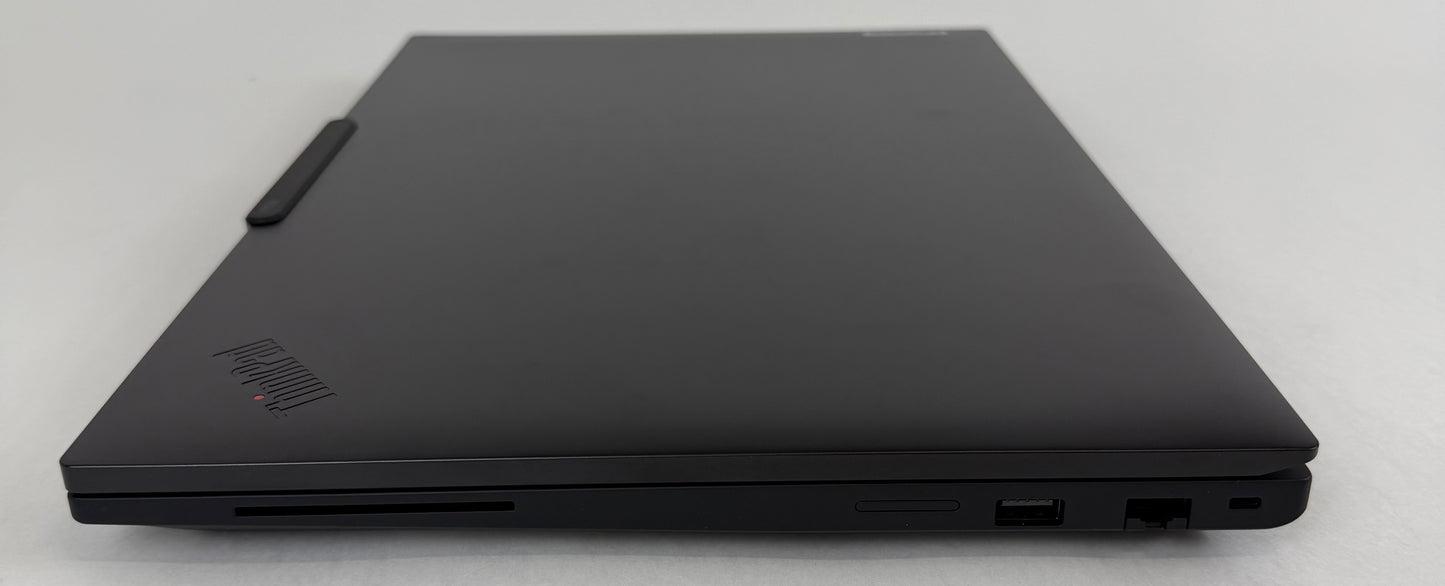 Lenovo Thinkpad P16s Gen 3 / 16" / RTX 500 Ada / Core Ultra 7 155H / 32GB RAM / 1TB SSD