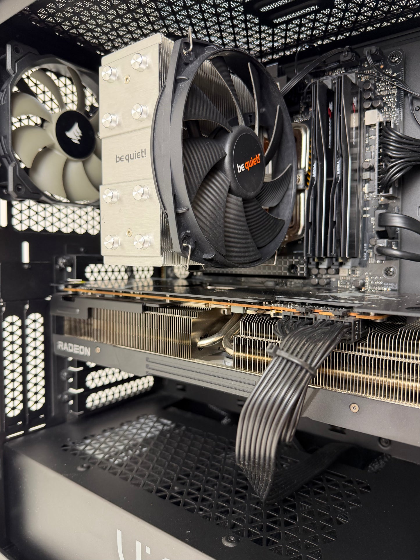 Gamer PC / Ryzen 7 7700 / 32gb DDR5 / RX 7900 XTX 24gb / 1TB Nvme SSD / Windows 11