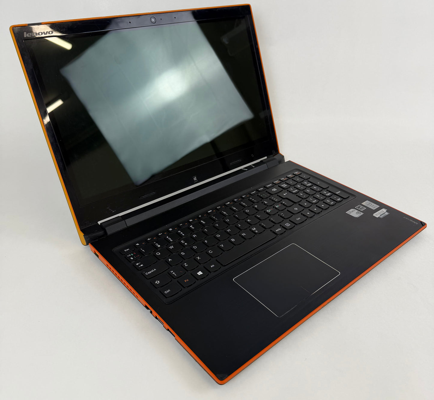 Lenovo Ideapad Flex 15 / 15" / i5 4200U / 8gb Ram / Nvidia GT 720 / 500gb SSD / Win 11