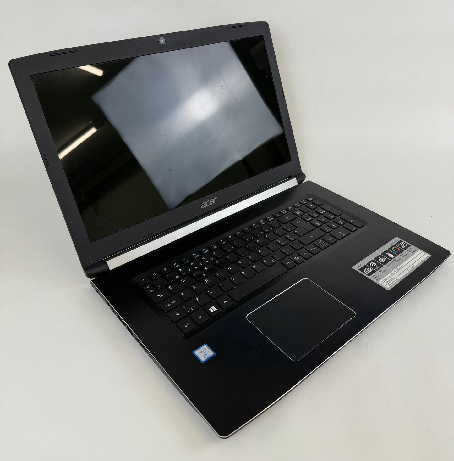 Acer Aspire 5 / 15" / i3 7130U / 8gb Ram / 128gb SSD / Win 11